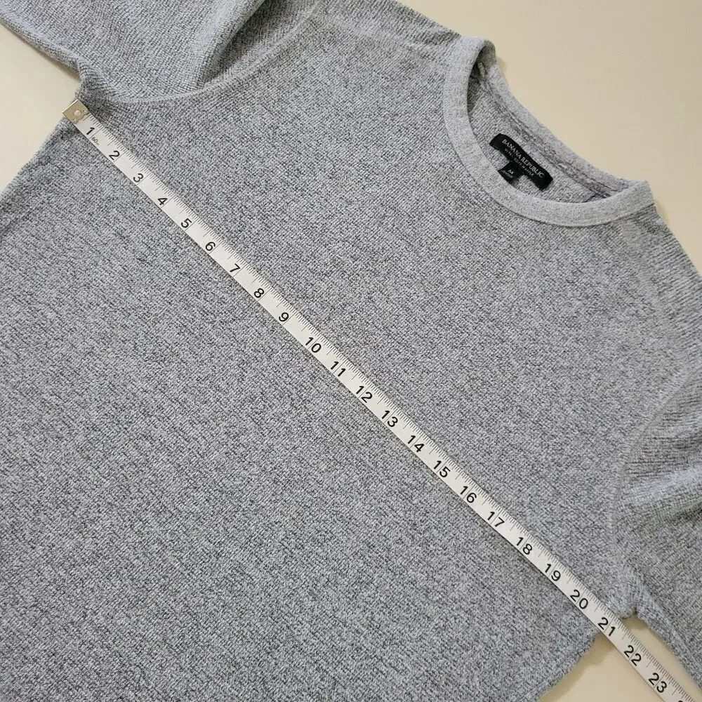 Banana Republic Men's Gray Ultra-soft Waffle-knit Pullover Crew Long Sleeve Top